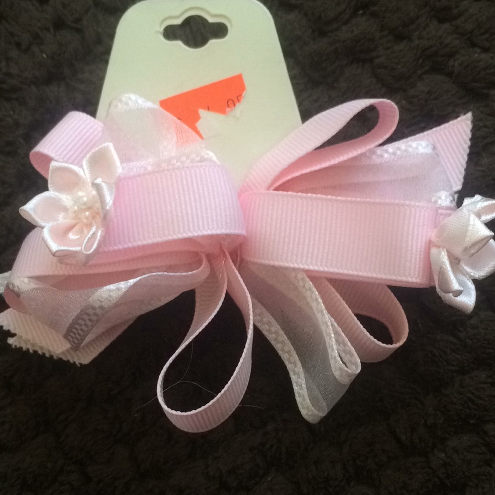FINAL MARKDOWN Lovely New barrette pink